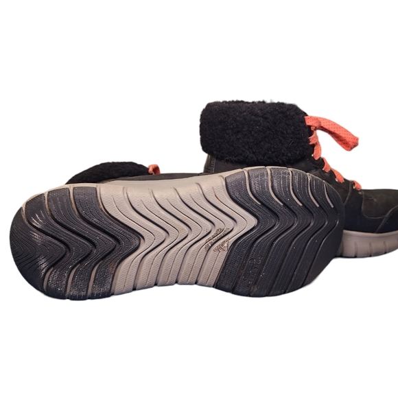 Cole Haan laced winter boots | Woman's 9½ | water resistant - Picture 9 of 12